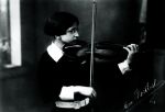 Max Rostal w czasie koncertu fot. z 1911r.<br> ze zbiorów Muzeum Śląska Cieszyńskiego